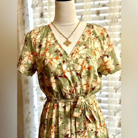 Very Lovely Staccato Hi-Low dress size L Great Colors! - Picture 3 of 12